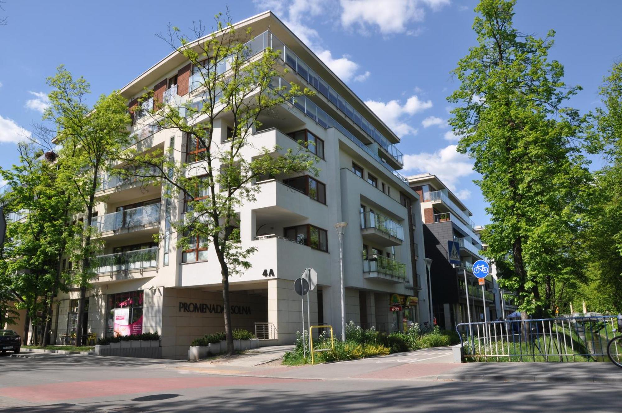 Apartament Centrum Solna Parking Free كيلتشي المظهر الخارجي الصورة