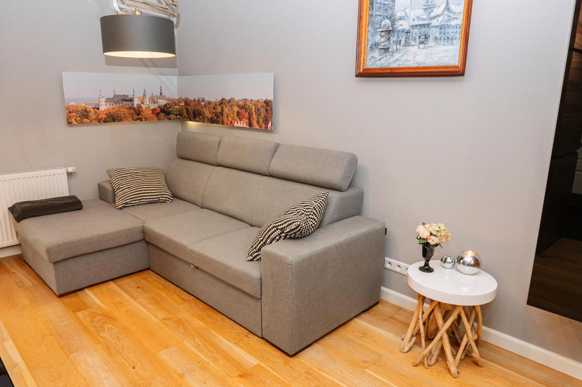 Apartament Centrum Solna Parking Free كيلتشي المظهر الخارجي الصورة